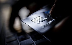 Hacker sử dụng AI tấn công 100 công ty, đánh cắp 600.000 hồ sơ thẻ tín dụng