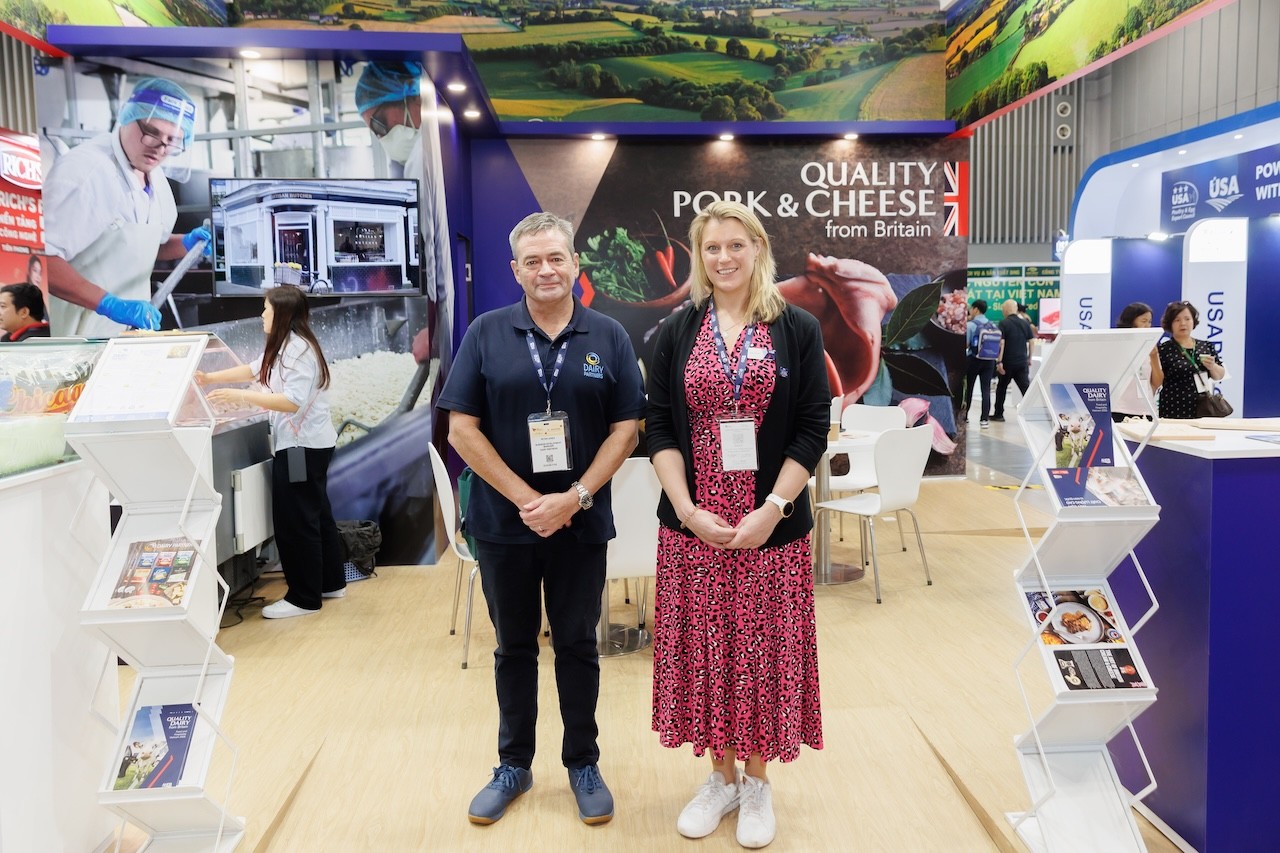 Từ trang trại đến bàn ăn: Thịt lợn Anh chinh phục thị trường Việt bằng tiêu chuẩn phúc lợi