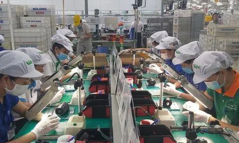 PHẬP PHỒNG THƯỞNG TẾT (*): Khó mấy cũng phải lo cho công nhân