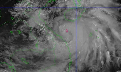 Bão số 10 Bualoi trên vùng biển Quảng Trị - Đà Nẵng, khả năng còn mạnh