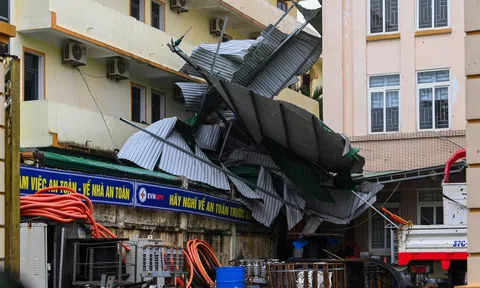 Hà Tĩnh, Nghệ An, Thanh Hóa mất điện diện rộng vì bão số 10