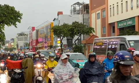 Mưa lớn ở TP.HCM kéo dài đến ngày 30/9