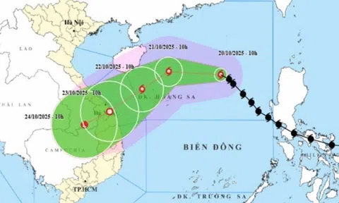 Bão Fengshen liên tục đổi hướng, nguy cơ gây lũ vượt báo động 3