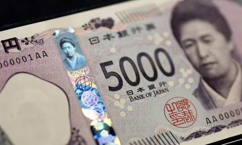 Đồng yen Nhật rơi tự do