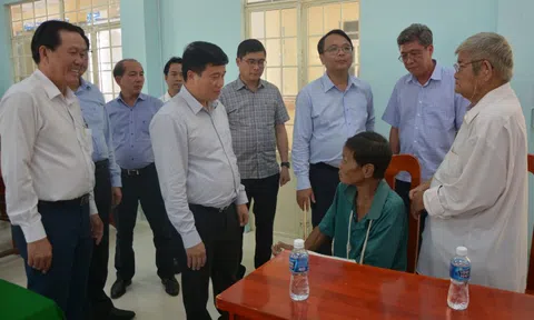 Bí thư Lâm Đồng đến 'rốn ngập' Hàm Thắng, yêu cầu khẩn trương hỗ trợ dân sau lũ