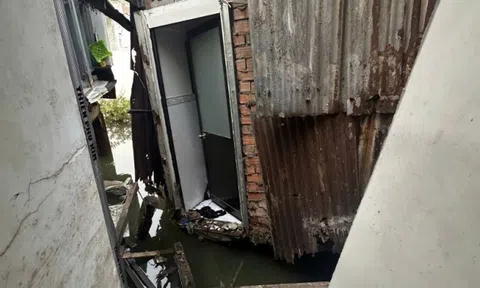 Sạt lở ven kênh Đôi ở TP.HCM