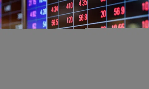 Chứng khoán giảm 7 phiên liên tiếp, cổ phiếu giảm sàn hàng loạt