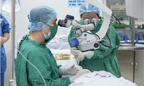 12 người Việt Nam được ghép giác mạc thành công từ nguồn mô hiến tặng của Ngân hàng Mắt Nepal