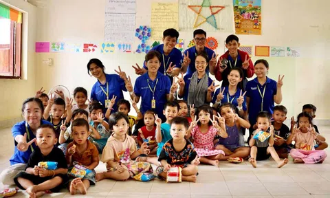 Sinh viên quốc tế chọn giảng đường Việt Nam - Kỳ 1: Chàng trai Lào và hành trình blouse trắng