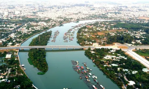 Đồng Nai thông xe 2 trục giao thông lớn và khởi công dự án chăn nuôi 1.500ha