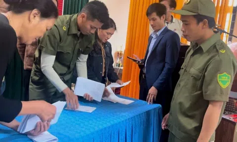 Bôi xấu đối thủ trước khi bầu trưởng thôn vẫn được UBND xã công nhận trúng cử?