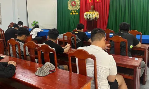 Vĩnh Long tiếp nhận 14 công dân trở về từ Campuchia