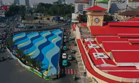 Chỉ đạo của Thành ủy TP.HCM về chỉnh trang chợ Bến Thành, Hồ Con Rùa