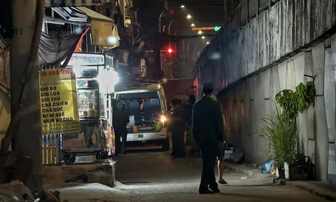 Chủ tịch TP.HCM chia buồn sâu sắc với gia đình có 3 nạn nhân vụ cháy, yêu cầu hỗ trợ nhanh chóng