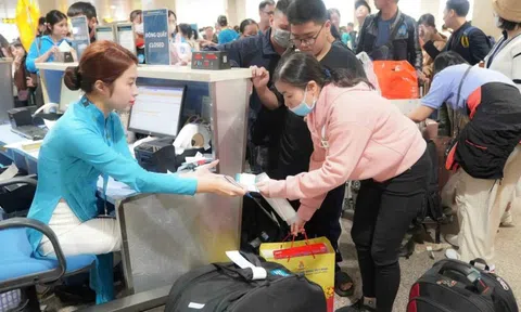 Lương tăng, thưởng Tết cao nhất 1,8 tỷ đồng