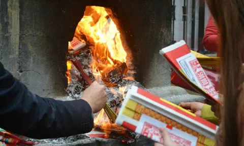 Công ty vàng mã thất thu