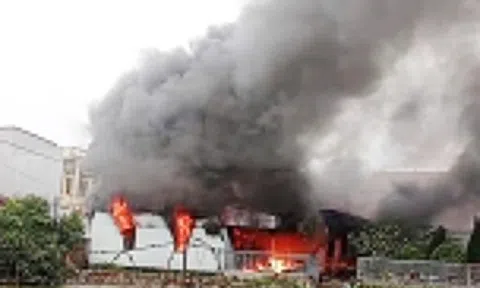 Cháy dữ dội nhà tình thương nuôi trẻ khuyết tật