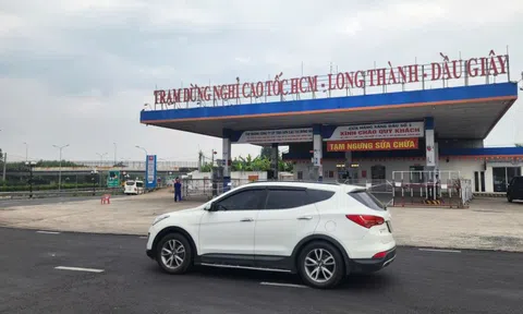 Đồng Nai ‘cầu cứu’ TP.HCM, Lâm Đồng cung ứng xăng dầu cho xe lên cao tốc TP.HCM - Long Thành