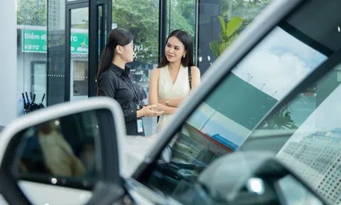 Sát Tết Nguyên đán, nhiều ôtô vẫn khuyến mại cả trăm triệu đồng