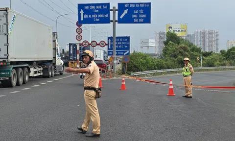 Cảnh sát giao thông TP.HCM hướng dẫn lộ trình thay thế tránh kẹt xe khi về quê ăn Tết