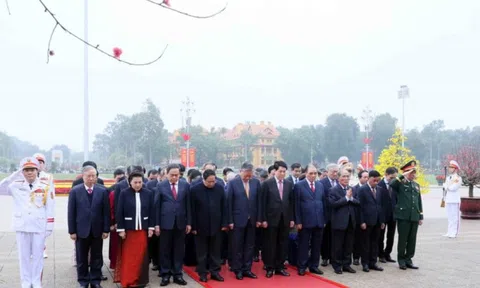 Lãnh đạo Đảng, Nhà nước vào Lăng viếng Bác nhân Tết Nguyên đán