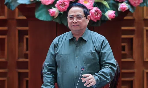 Thủ tướng họp bàn về phương án sửa chữa cầu sông Lô, có phương án xây cầu mới