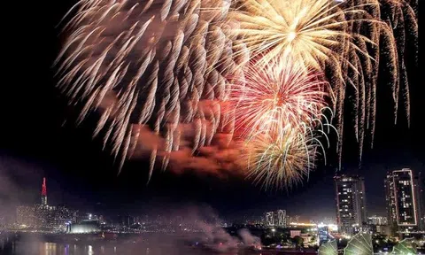 17 điểm bắn pháo hoa tại TP.HCM đêm giao thừa