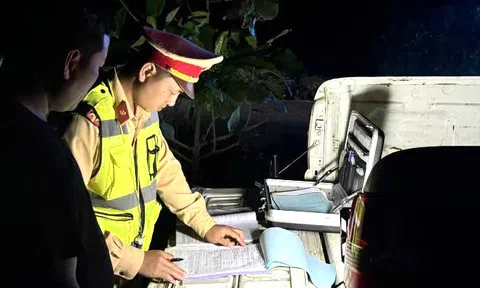 Xe khách 43 chỗ nhưng chở 60 người, bị lập biên bản xử phạt 127,5 triệu đồng