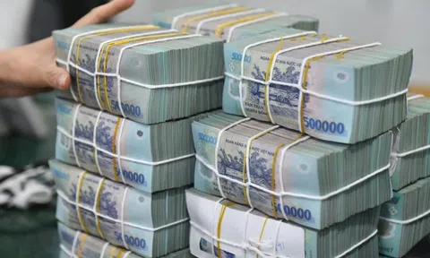 Tin tức sáng 24-2: Áp lực huy động vốn tăng, ngân hàng lo dòng tiền chảy sang nơi khác?