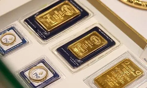 Doanh nghiệp bán vàng lớn nhất sàn chứng khoán “đón Rồng” làm cổ đông lớn trước vía Thần Tài