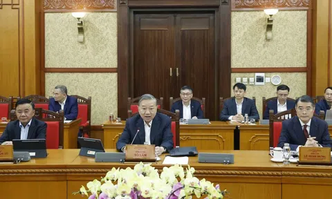 Ban Bí thư: Tuyệt đối không để tình trạng du xuân kéo dài ảnh hưởng đến nhiệm vụ