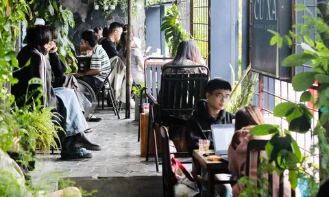 Khu tập thể cũ Hà Nội - giấc mơ thời nghèo khó - Kỳ 5: Hàng quán nơi bạc màu thời gian