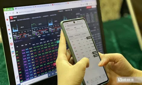 VN-Index áp sát đỉnh cũ: Cơ hội mở ra hay rủi ro đang lớn dần?