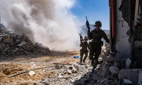 Israel tấn công phủ đầu Iran, ban bố tình trạng khẩn cấp toàn quốc