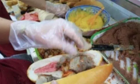 Tin mới vụ nghi ngộ độc bánh mì ở Đồng Tháp