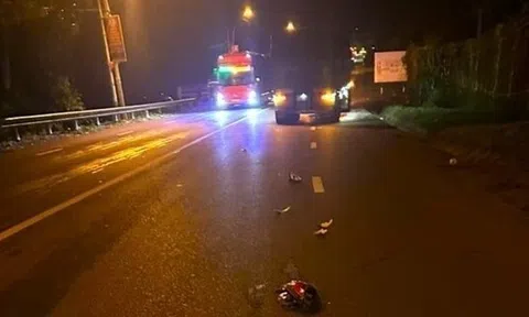 Xe đầu kéo va chạm xe máy ở Lâm Đồng, một phụ nữ tử vong