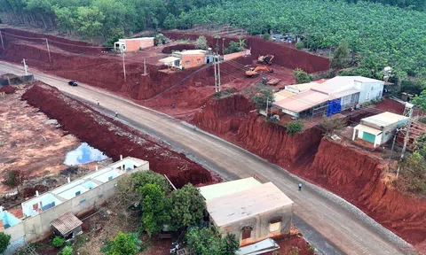 Đồng Nai yêu cầu kiểm tra vụ hạ nền làm đường khiến nhà dân cheo leo