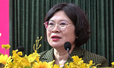 Phó bí thư Thành ủy Văn Thị Bạch Tuyết: Giải quyết ngay góp ý cử tri về đầu tư công, ngập nước