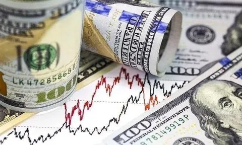 Tỷ giá USD hôm nay 4.3: USD tự do tăng mạnh