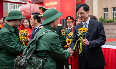 Gần 5.000 thanh niên thủ đô Hà Nội lên đường nhập ngũ