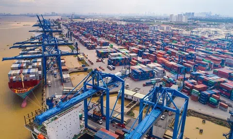 Căng thẳng Trung Đông: Doanh nghiệp xuất nhập khẩu tại Tp.HCM đối mặt áp lực chuỗi cung ứng và chi phí logistics