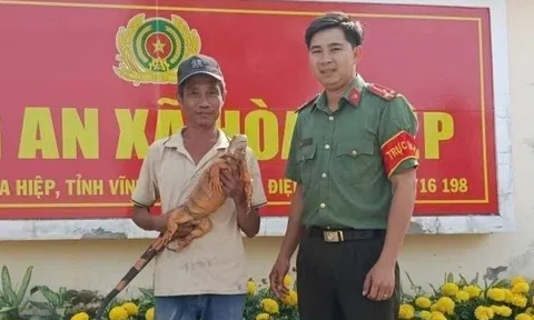 Phát hiện rồng Nam Mỹ sau nhà, người dân đem nộp công an