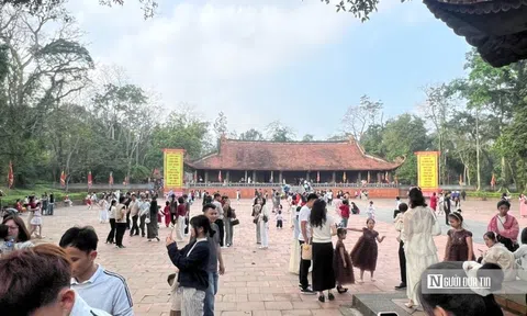 Không để du lịch tâm linh biến tướng, lợi dụng thành mê tín dị đoan