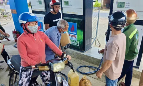 Yêu cầu người kinh doanh xăng dầu tuyệt đối không găm hàng