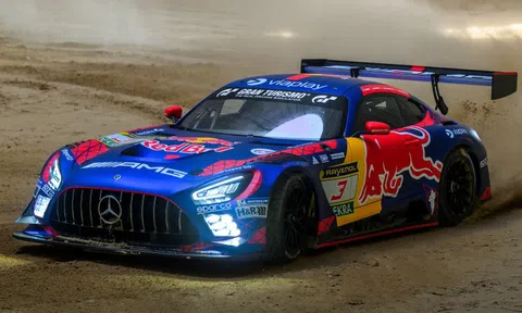 Max Verstappen chuyển qua đua cho... Mercedes-Benz?