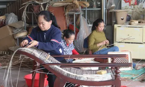 Đãi ngộ cho nghệ nhân để giữ nghề truyền thống