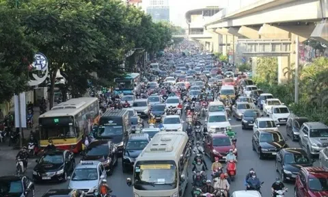 Sắp dựng rào chắn trên đường Nguyễn Trãi để thi công dự án chống ngập