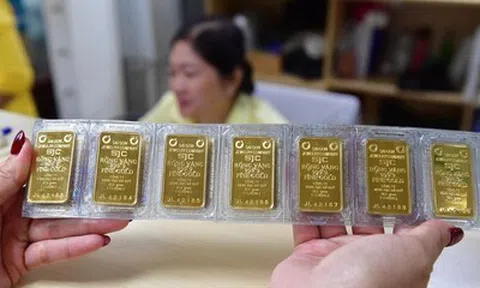 Giá vàng hôm nay 13.3: Tiếp đà giảm mạnh về dưới 185 triệu