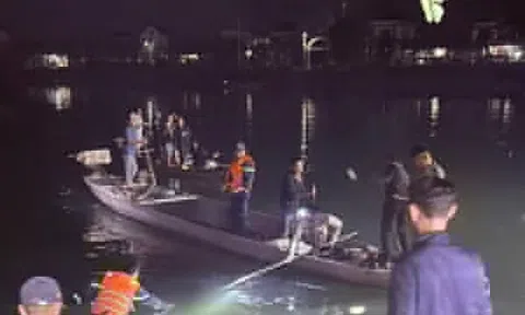 Nam sinh lớp 9 trượt chân đuối nước trong đêm