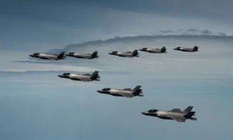 Tiêm kích F-35 Mỹ hạ cánh khẩn cấp sau nhiệm vụ chiến đấu trên không phận Iran
